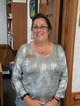 Staff member Cindy Gibson from c4d2c8e4e2a5