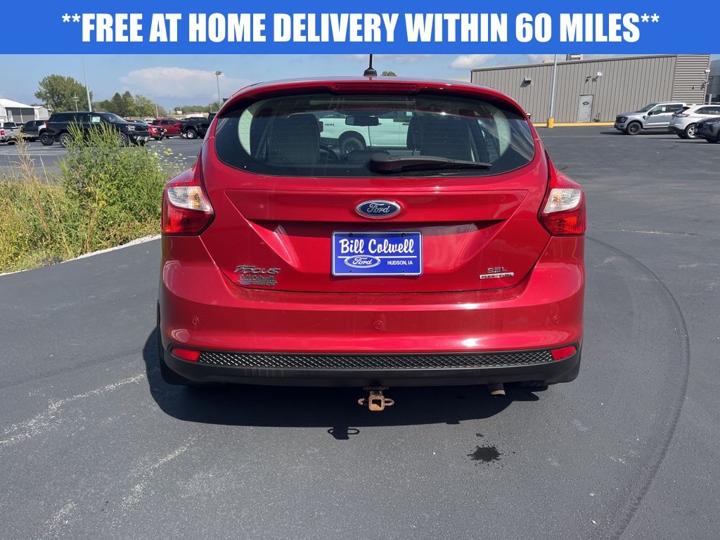 2012 Ford Focus SEL photo 4