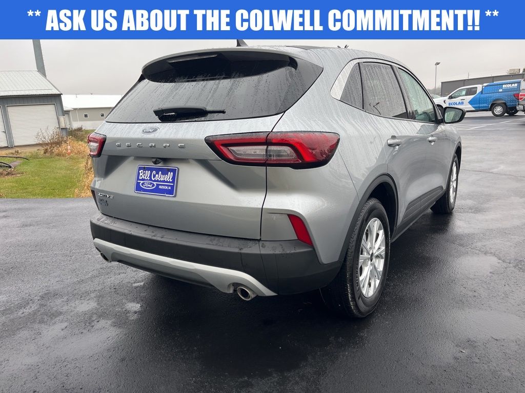 2023 Ford Escape Active photo 2