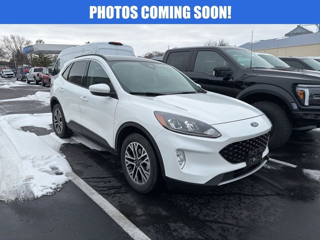 2020 Ford Escape SEL's photo