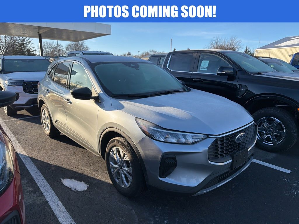 2023 Ford Escape Active's photo