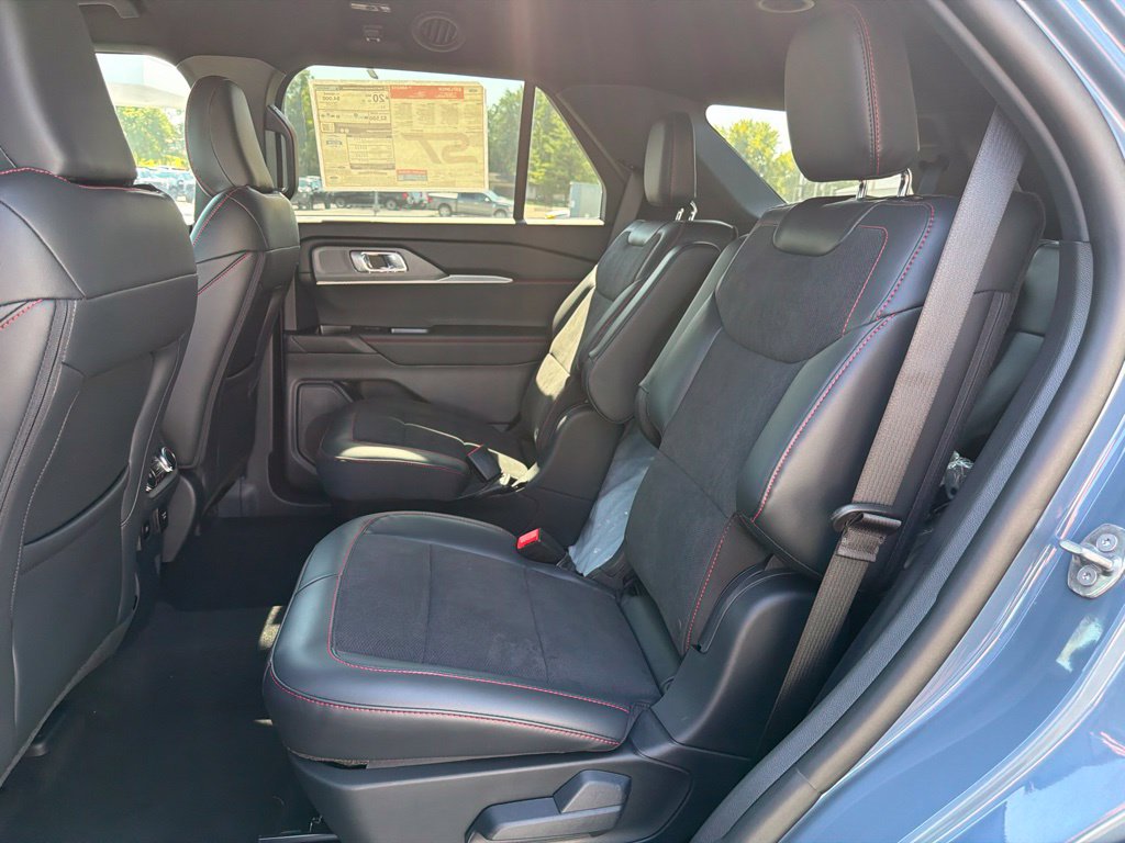 2026 Ford Explorer ST - Photo 11