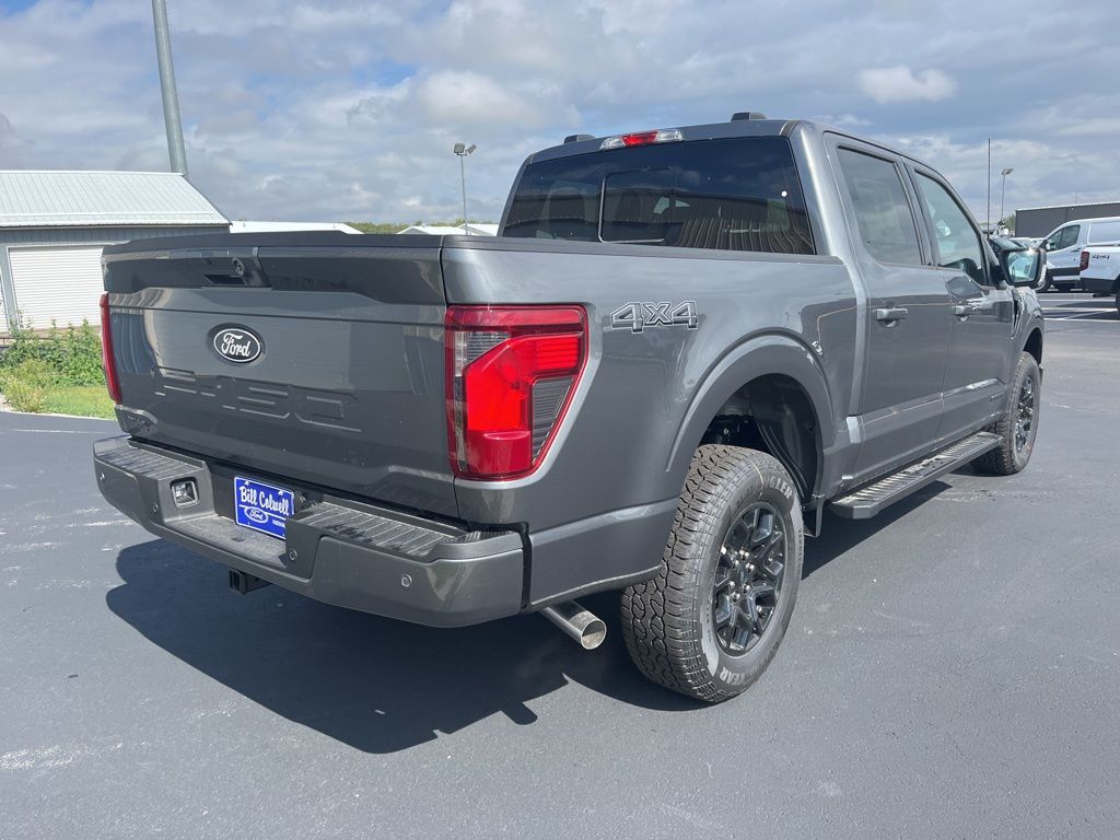 2025 Ford F-150 XLT photo 2