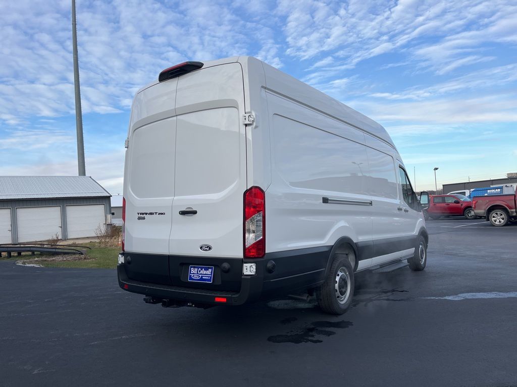 2026 Ford Transit Van photo 3