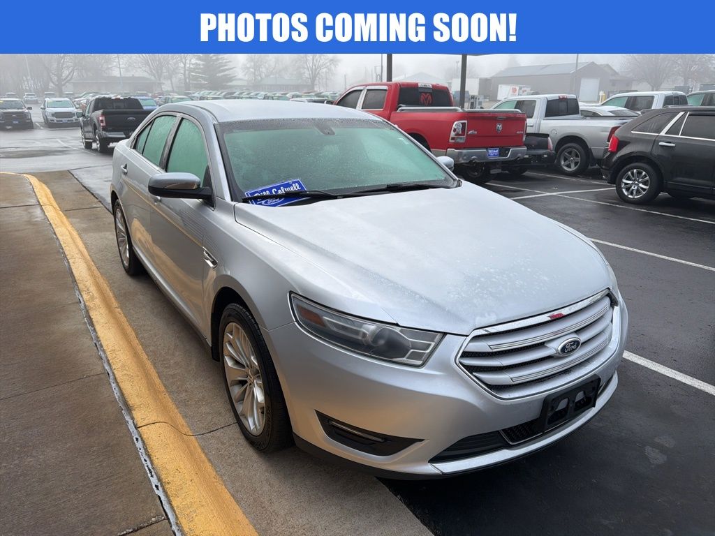 2013 Ford Taurus Limited's photo