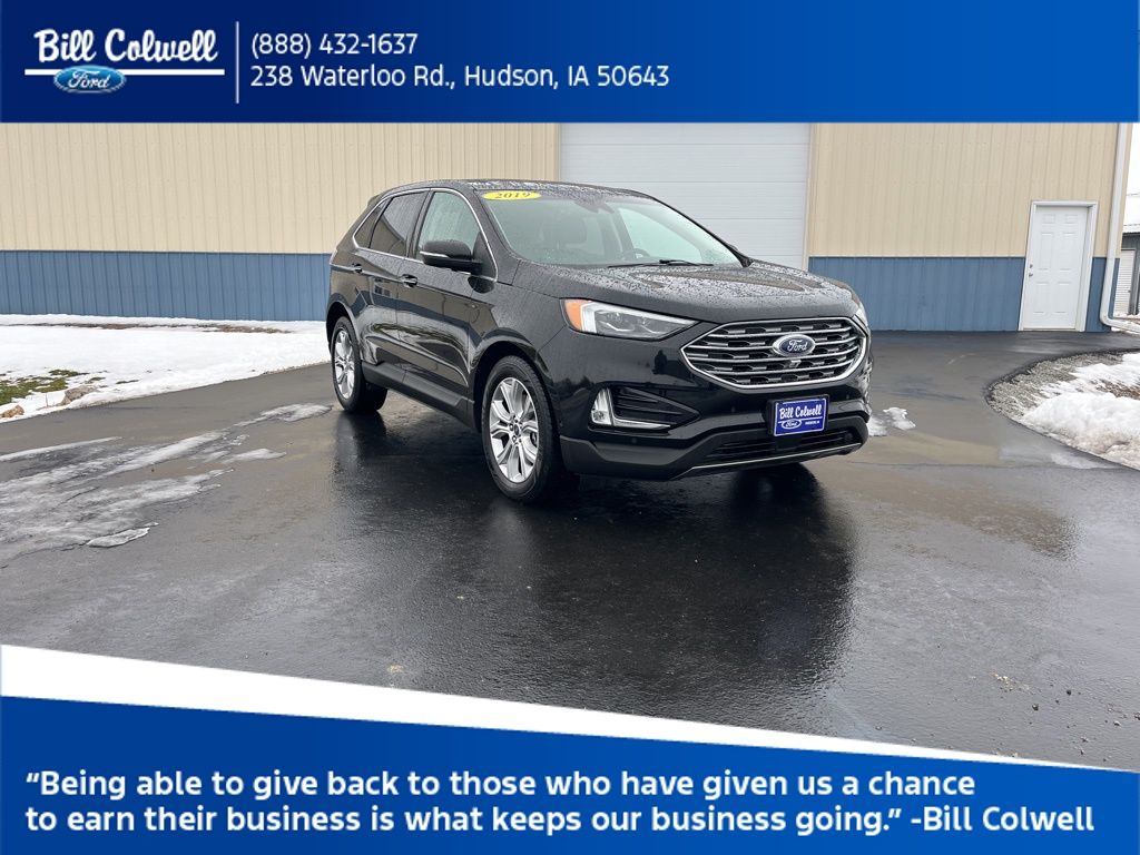 2019 Ford Edge Titanium's photo