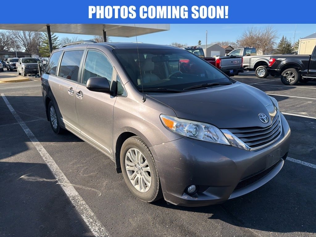 Used 2014 Toyota Sienna L Minivan/Van