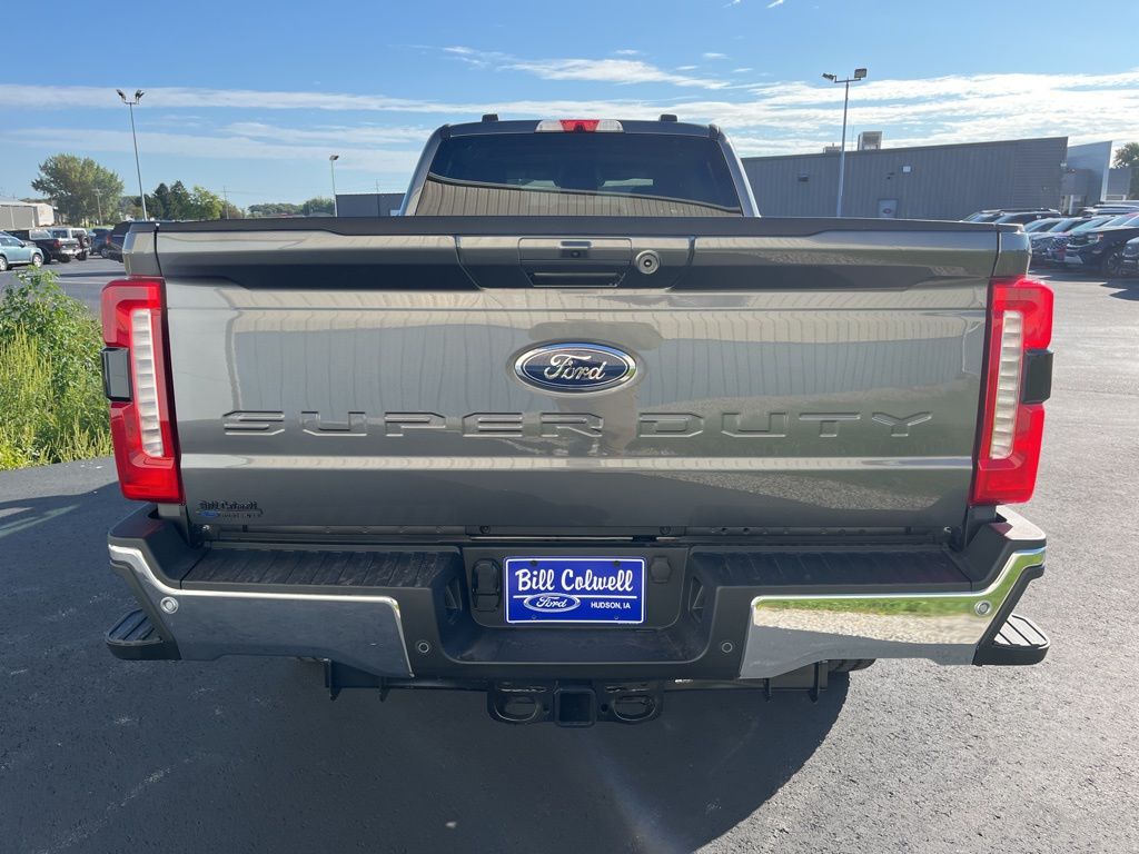 2026 Ford F-250 photo 4