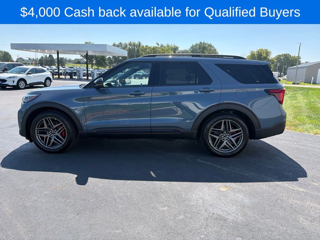 2026 Ford Explorer ST - Photo 6