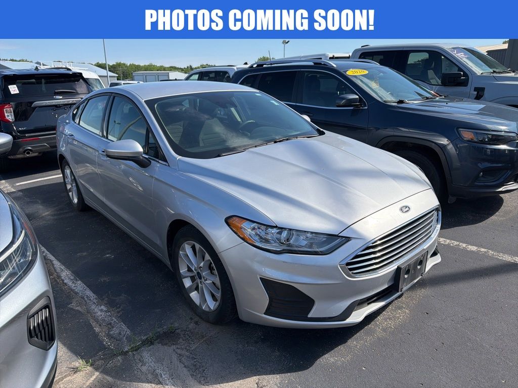 2019 Ford Fusion SE FWD's photo