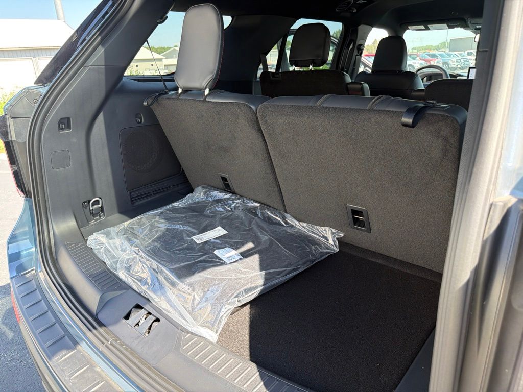 2026 Ford Explorer ST - Photo 15