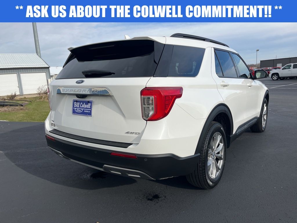 2023 Ford Explorer XLT photo 2