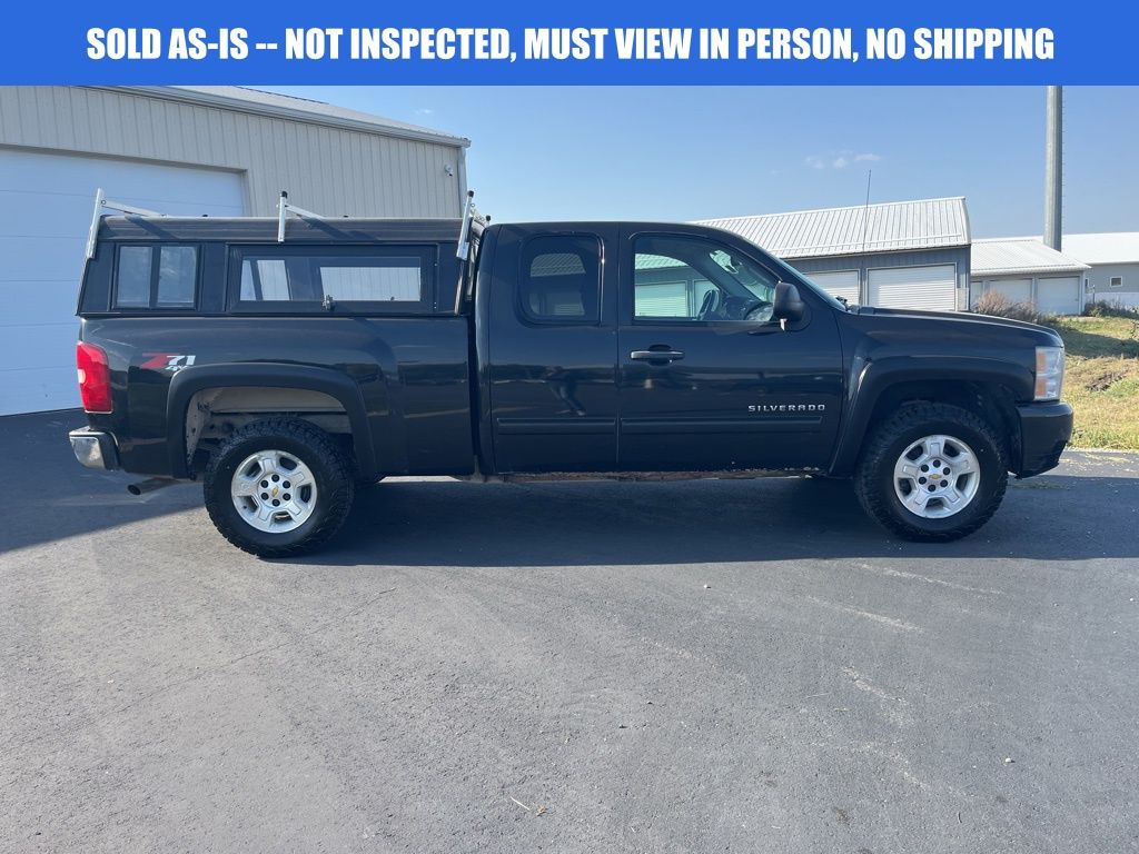 2009 Chevrolet Silverado 1500 LT photo 2