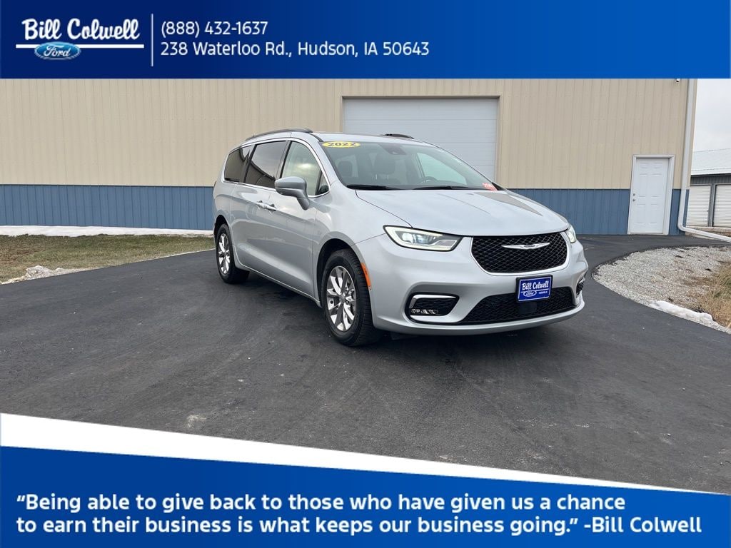 Used 2022 Chrysler Pacifica Touring L Minivan/Van