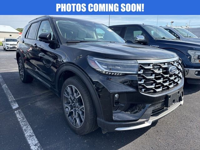 2025 Ford Explorer Platinum 4WD (PL535)'s photo