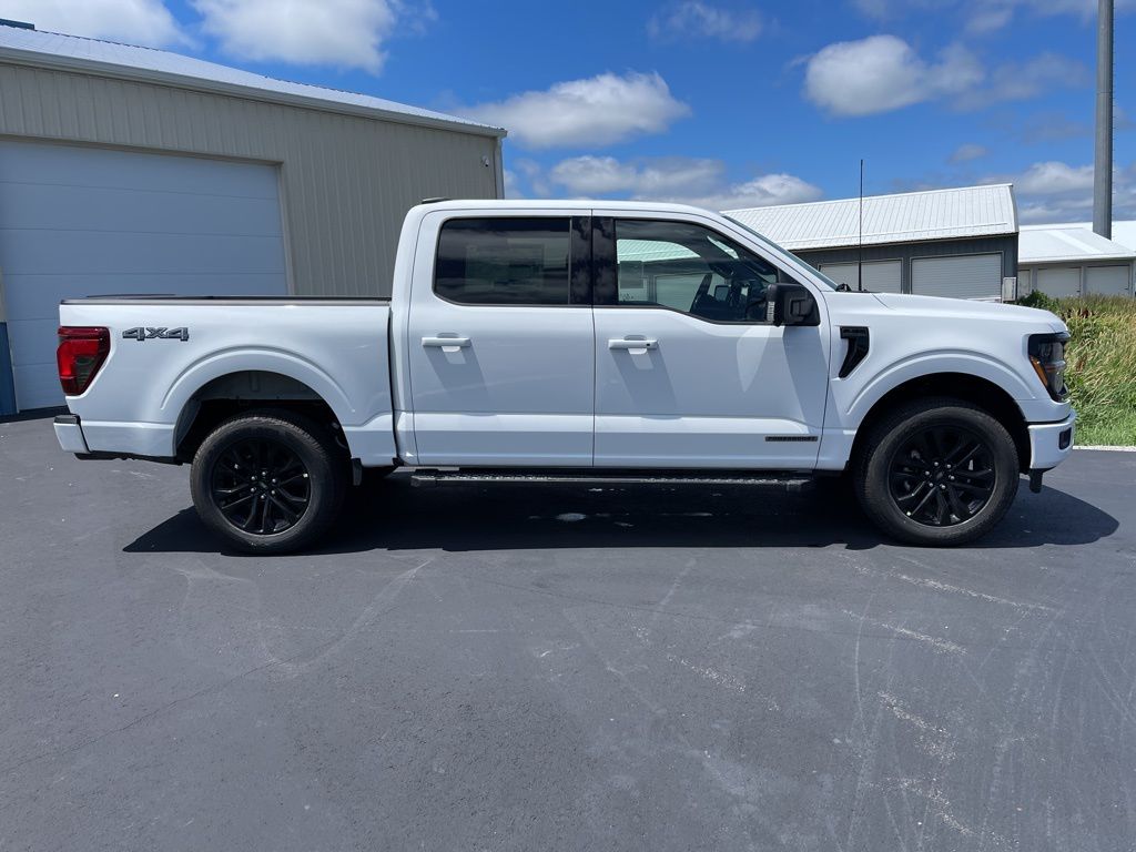 2025 Ford F-150 XLT photo 2