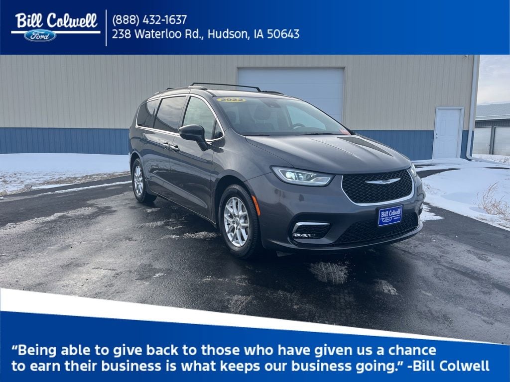 Used 2022 Chrysler Pacifica Touring L Minivan/Van