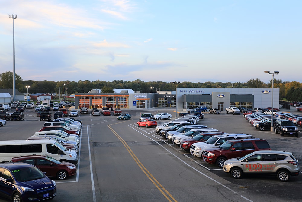 Bill Colwell Ford and Quick Lane Tire & Auto Center in Hudson, Iowa, 2016