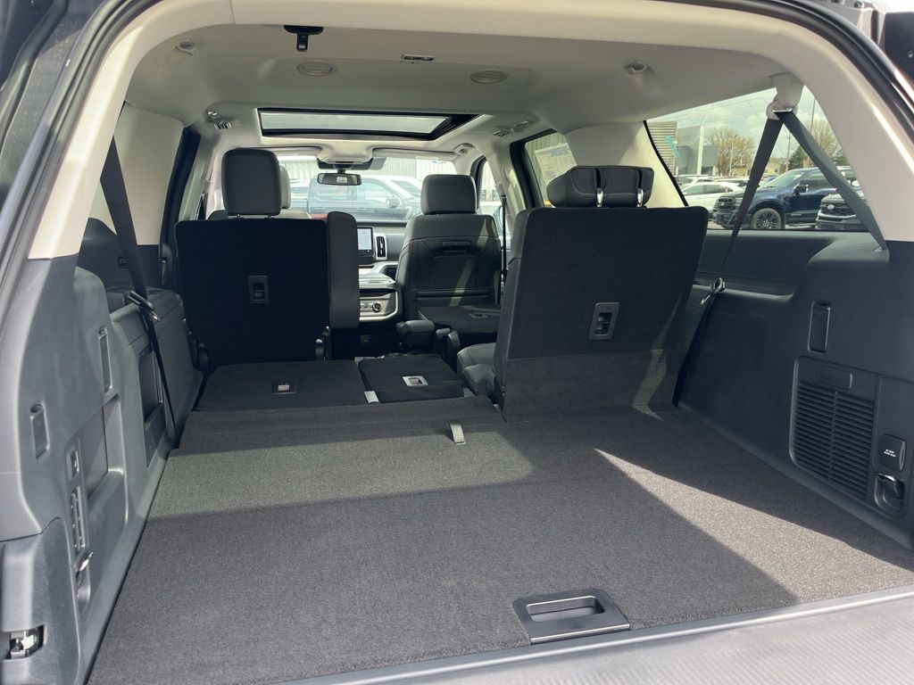 2026 Ford Expedition MAX Active - Photo 16