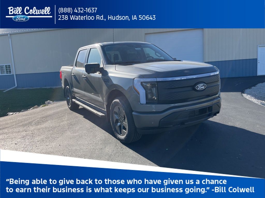 2025 Ford F-150 Lightning Flash's photo