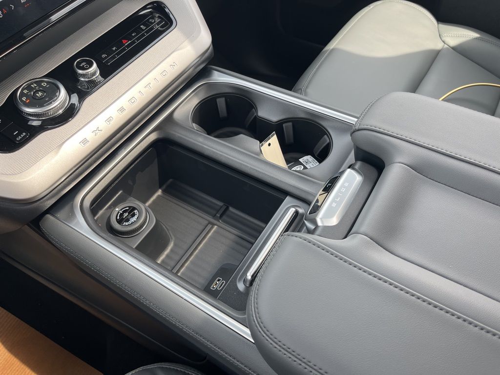 2026 Ford Expedition MAX Active - Photo 22