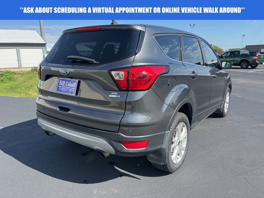 2019 Ford Escape SE photo 2