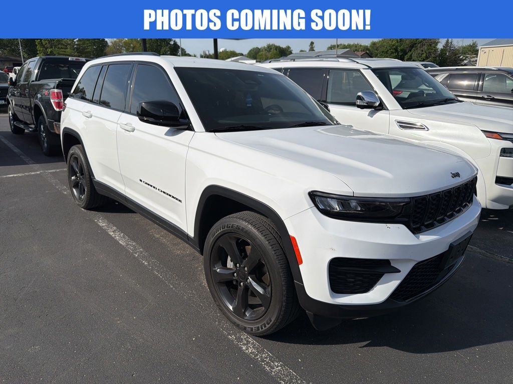 2023 Jeep Grand Cherokee Altitude 4x4's photo