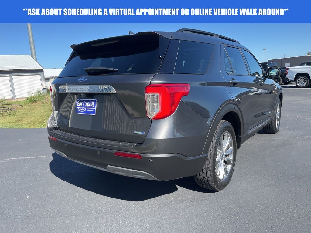 2020 Ford Explorer XLT photo 3