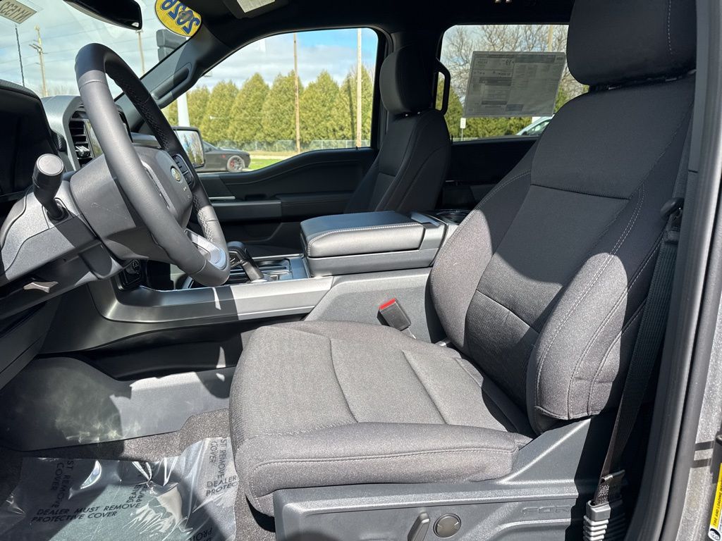 2026 Ford F-150 XLT - Photo 7
