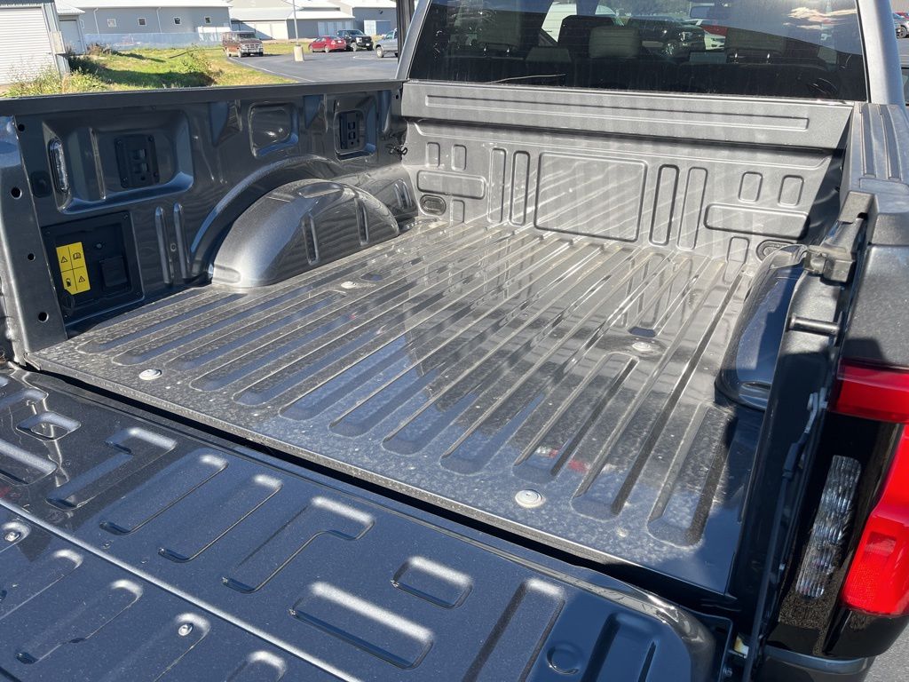 2025 Ford F-150 Lightning Flash - Photo 12