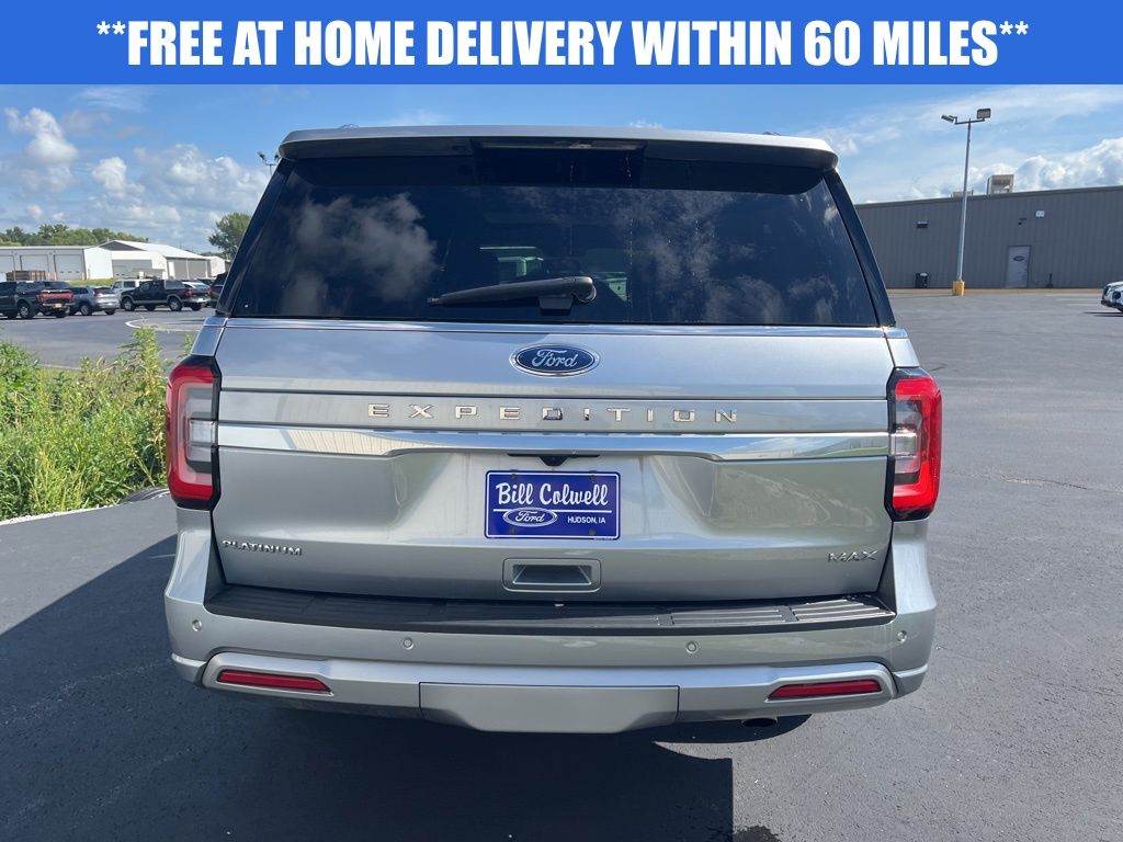 2023 Ford Expedition MAX Platinum photo 4