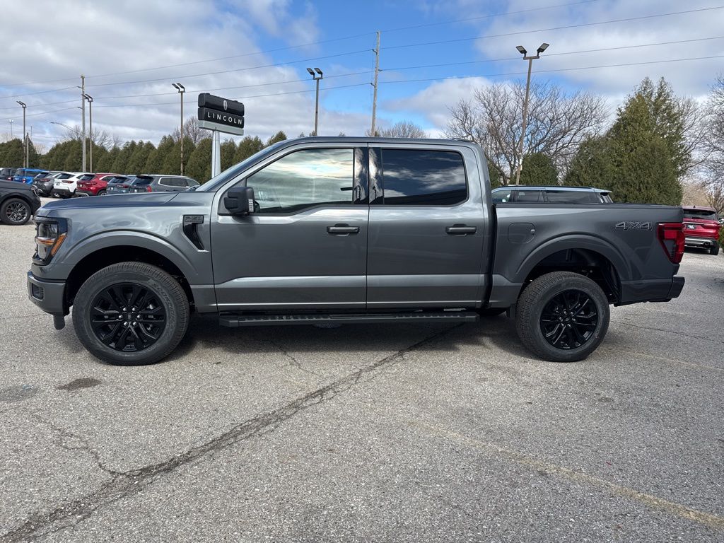 2026 Ford F-150 XLT - Photo 4