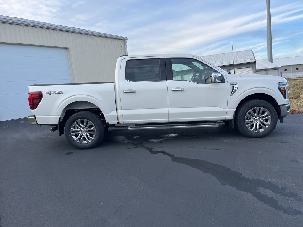 2025 Ford F-150 Lariat photo 3