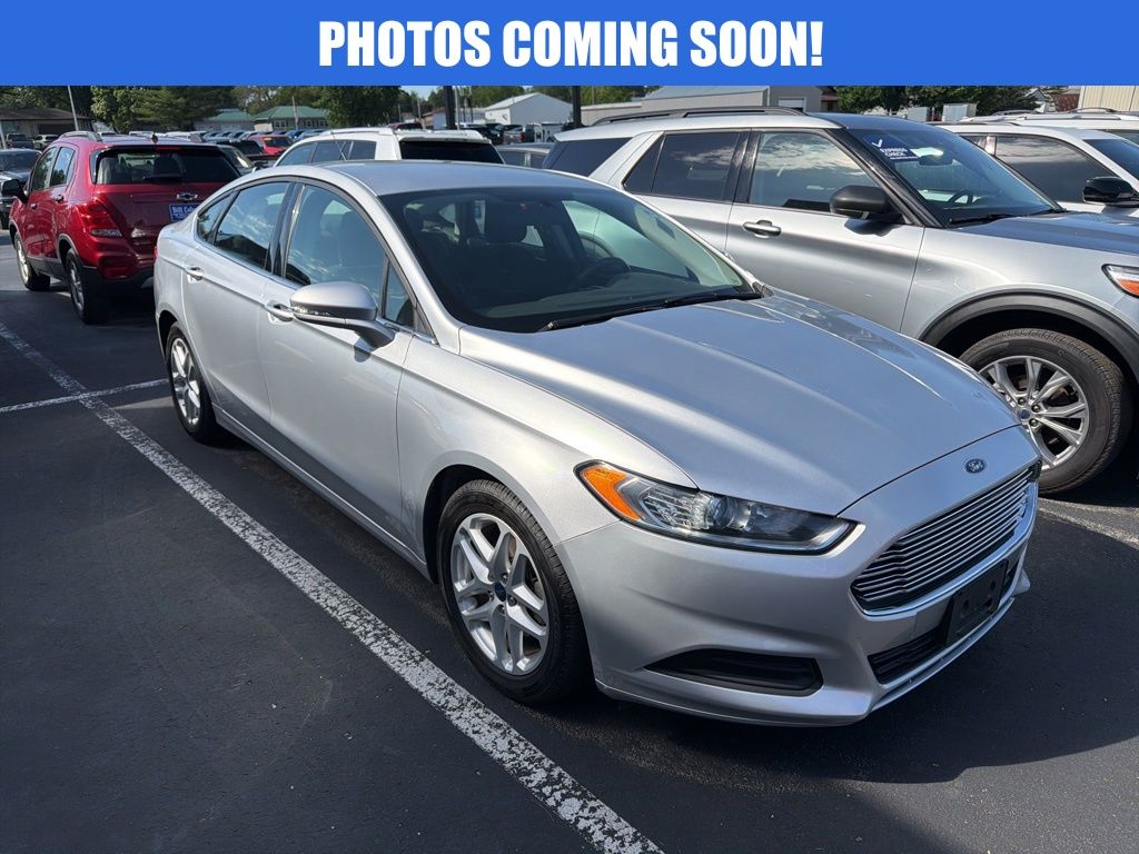 2015 Ford Fusion SE FWD's photo