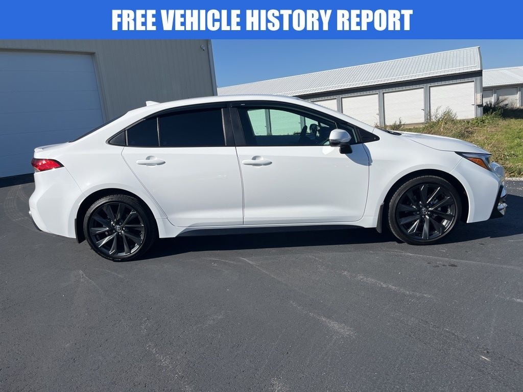Used 2025 Toyota Corolla SE Sedan