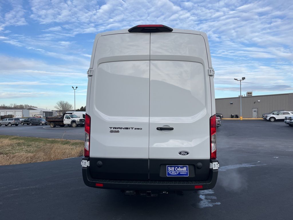 2026 Ford Transit Van photo 4