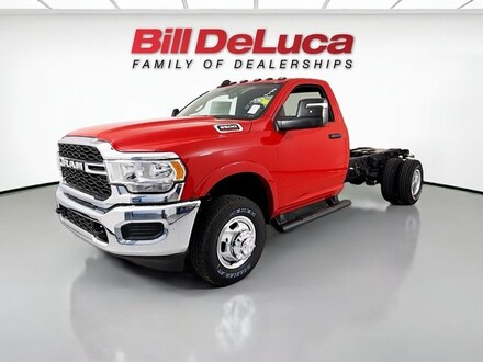 2024 Ram 3500 Chassis Cab TRADESMAN  REGULAR  4X4 84' CA