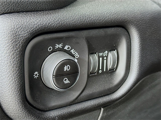 2026 RAM 2500 Laramie - Photo 10