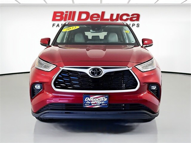 2022 Toyota Highlander XLE photo 2
