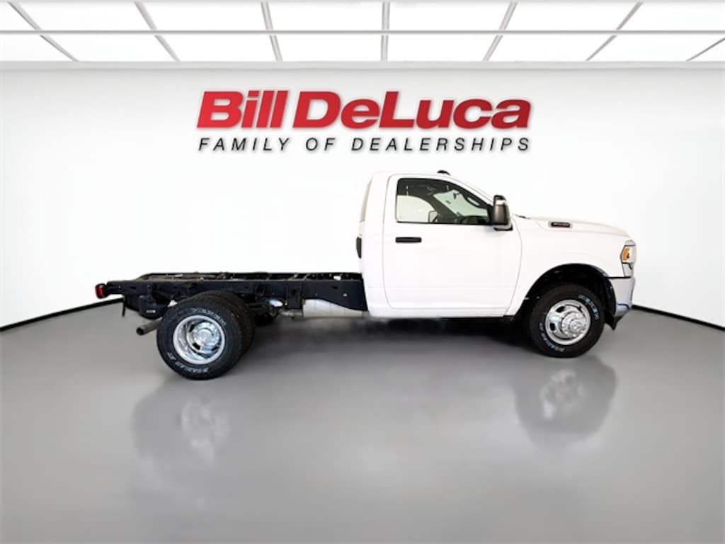 New 2024 Ram 3500 Chassis Cab 3500 TRADESMAN CHASSIS REGULAR CAB 4X4 60' CA Pickup