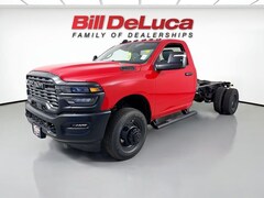 2026 Ram 3500 Chassis Cab TRADESMAN  REGULAR  4X4 84' CA Pickup