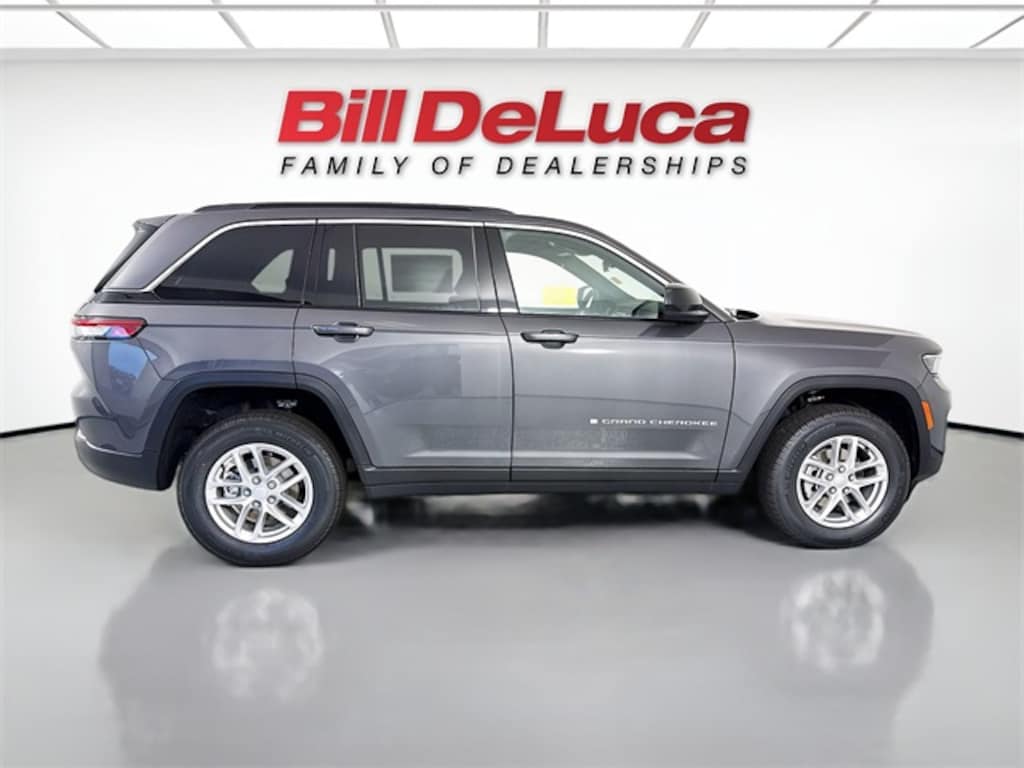 New 2025 Jeep Grand Cherokee LAREDO X 4X4 Sport Utility