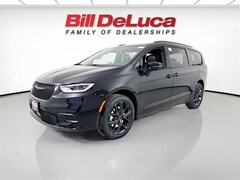 2026 Chrysler Pacifica LIMITED AWD Passenger Van