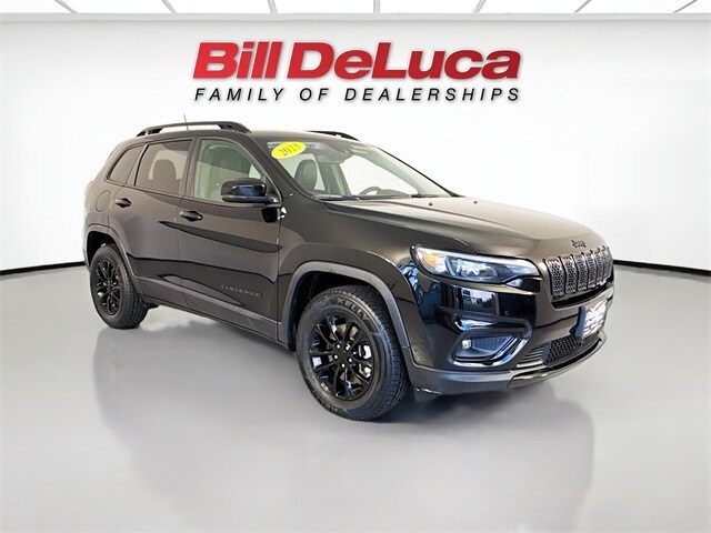 2023 Jeep Cherokee Altitude photo 3