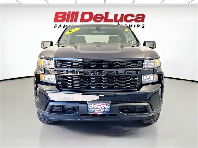 2022 Chevrolet Silverado 1500 Custom photo 2