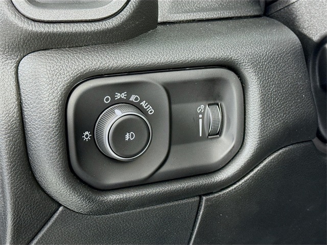2025 RAM 3500 Chassis Tradesman - Photo 10