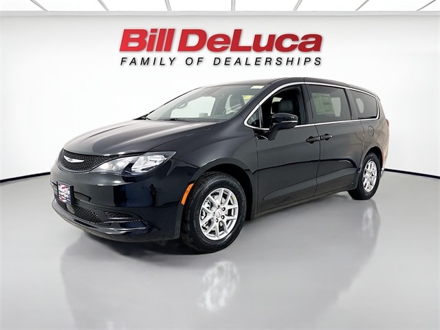 2026 Chrysler Voyager LX's photo