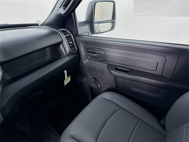 2025 RAM 3500 Chassis Tradesman - Photo 20