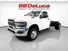 2026 Ram 3500 Chassis Cab TRADESMAN  REGULAR  4X4 84' CA Pickup