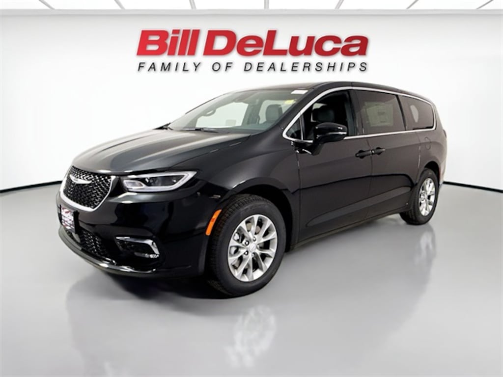 New 2026 Chrysler Pacifica SELECT AWD Passenger Van